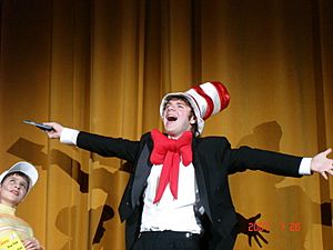 Archivo:Jacob Myers in Seussical - Cat in the hat