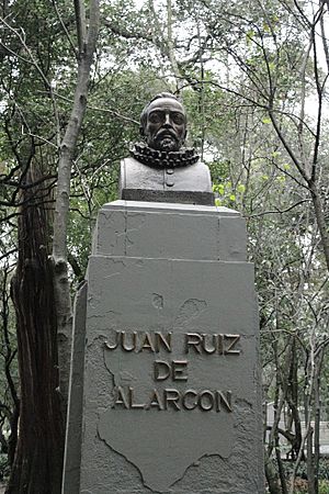 Archivo:Juan Ruiz de Alarcón (monumento)