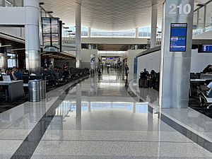 Archivo:KLAX8
