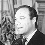 Malachi Throne Ida Lupino It Takes a thief 1968 crop.jpg