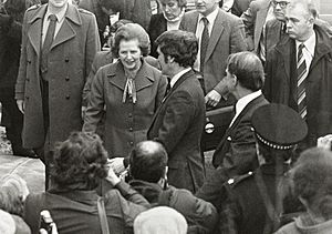 Archivo:Margaret Thatcher visiting Salford