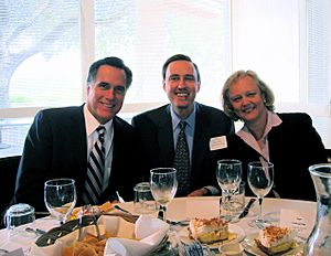 Archivo:Mitt Romney & Meg Whitman