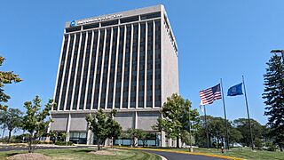 Motorola Solutions IL01 tower.jpg