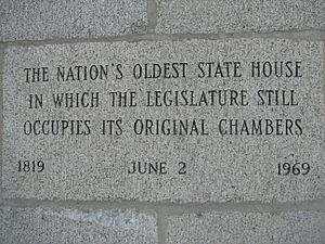 Archivo:NH state house inscription Hossen27