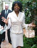 Archivo:Oprah Winfrey (2004)