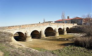 Archivo:Puente de la Ermita sobre el río Valdeginate