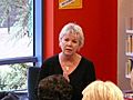 Archivo:Sally Brampton at Woking library in 2010