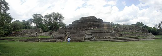 Tazumal Panorama 3