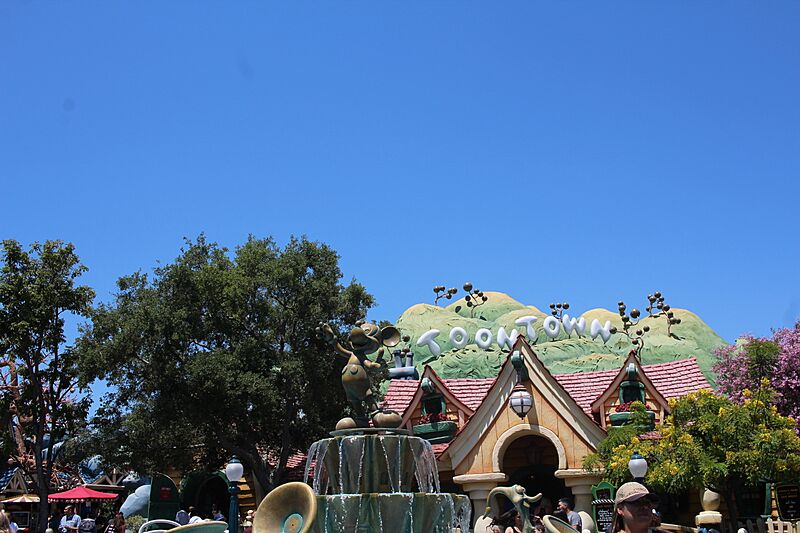 Toontown (28699456932)