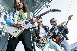 Archivo:Weezer, City Of Trees 2016