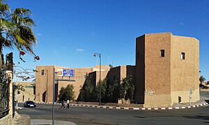 Archivo:فندق بارادور العيون
