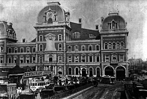 Archivo:1880 Grand Central