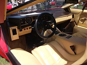 Archivo:1988 Lamborghini Countach LP 5000 QV (5975517601)