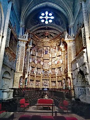Archivo:Altar Mayor con Retablo Gótico