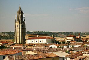 Archivo:Ampudia - Colegiata de San Miguel 07