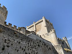 Castillo de Peñafiel fachada externa