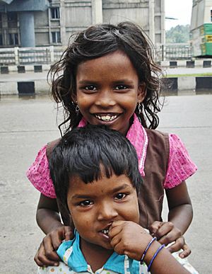 Archivo:Chennai street children