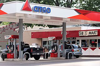 Citgo gas pumps in Glenville, New York.jpg