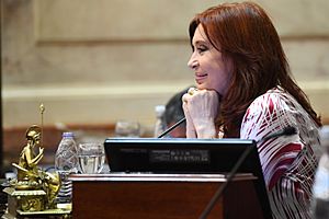 Archivo:Cristina Fernández preside sesión del Senado