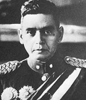 Archivo:General de brigada General Maximiliano Hernandez Martinez