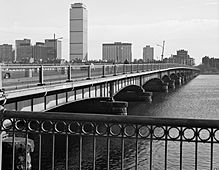 Archivo:Harvard Bridge, Spanning Charles River at Massachusetts Avenue, Boston ( Suffolk County, Massachusetts)