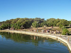 Archivo:Lago-Necochea