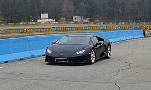 Archivo:Lamborghini Huracán a Lombardore 02