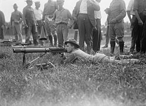 Archivo:Lewis Gun Training