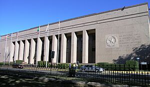 Archivo:Lorenzo de Zavala State Archives and Library Building