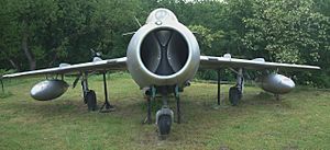 Archivo:MiG-15 RB2