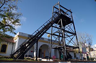 Minas de Riotinto 02 malacate museo by-dpc.jpg