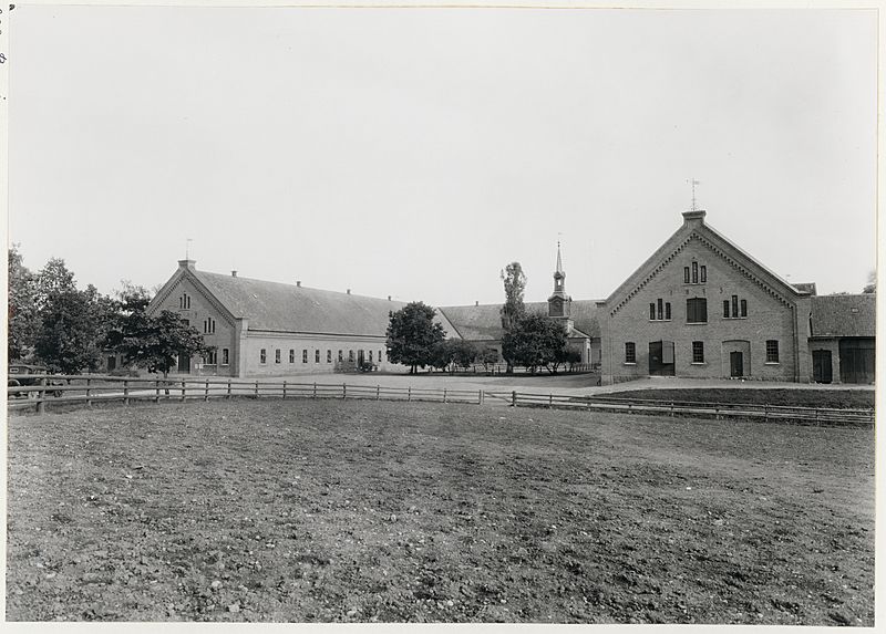 NMA.0064816 Bjärka-Säby. Ladugården