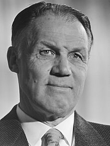 Rinus Michels (1984).jpg
