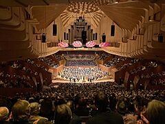 Archivo:SSO at the Concert Hall in the Sydney Opera House on 20 July 2022