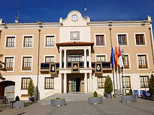 Archivo:Socuéllamos - Ayuntamiento 1