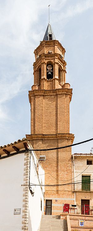Archivo:Torre, El Frasno, Zaragoza, España, 2018-04-05, DD 36