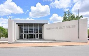 Archivo:Tribunalescruzdeleje