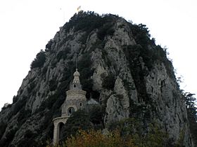 302 Cim del Castell Berguedà i cova de la Troballa.jpg
