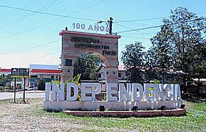 Archivo:Acceso a Colonia Independencia