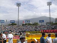 Archivo:Beatificación Madre Candelaria en Caracas, Estadio de Béisbol