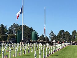 Archivo:Congressional Delegation to Normandy, France (June 6, 2019)