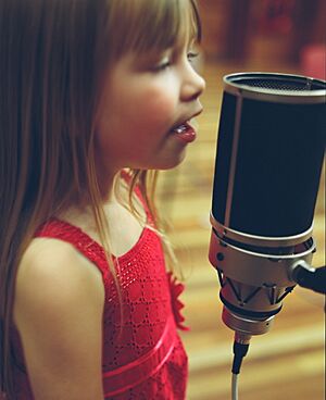 Archivo:ConnieTalbot3
