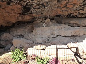 Archivo:Cueva de la Ermita de la Fuensanta en Coin