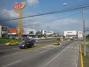 Archivo:David (Panama) - Route Panaméricaine