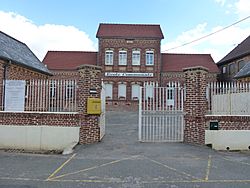 Dohem (Pas-de-Calais, Fr) mairie, école communale.JPG