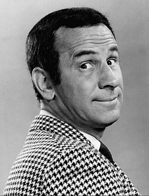 Archivo:Don Adams 1969