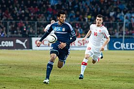 Archivo:Ezequiel Garay (L), Granit Xhaka (R) - Switzerland vs. Argentina, 29th February 2012