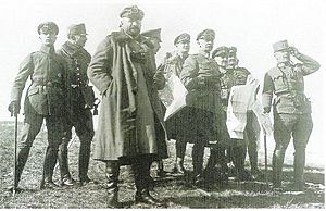 Archivo:Falkenhayn and his staff of the German 9th Army during the Romanian Campaign
