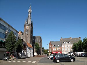 Archivo:Hamont, kerk foto3 2009-08-31 17.43