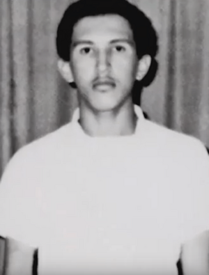 Archivo:Hugo Chávez adolescent
